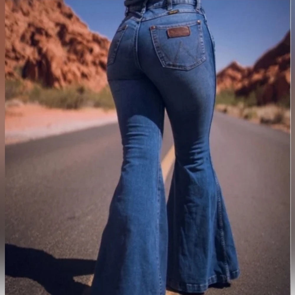 Wrangler Retro High Rise Flare Jeans